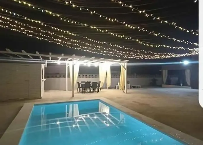 Nicols بيت للعطل توريه أوفو